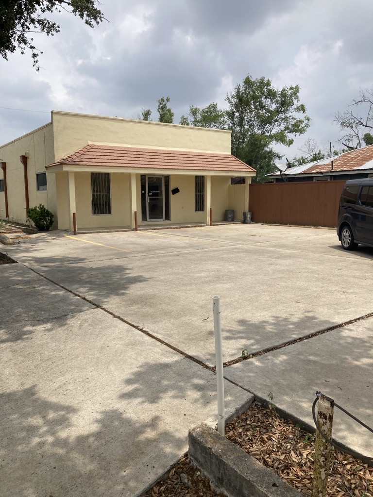 2036 West Houston Avenue - 1